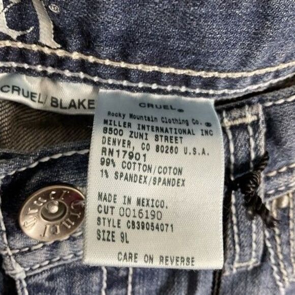 NWT Cruel Girl Blake Low Rise Boot Cut Whiskered Jeans Women Size 9 Long - Picture 3 of 12